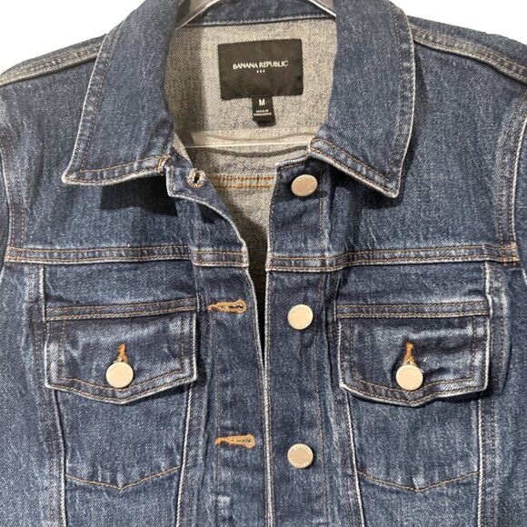 Banana Republic Factory Women’s Classic Denim Jacket Dark Wash - Medium - Picture 5 of 6